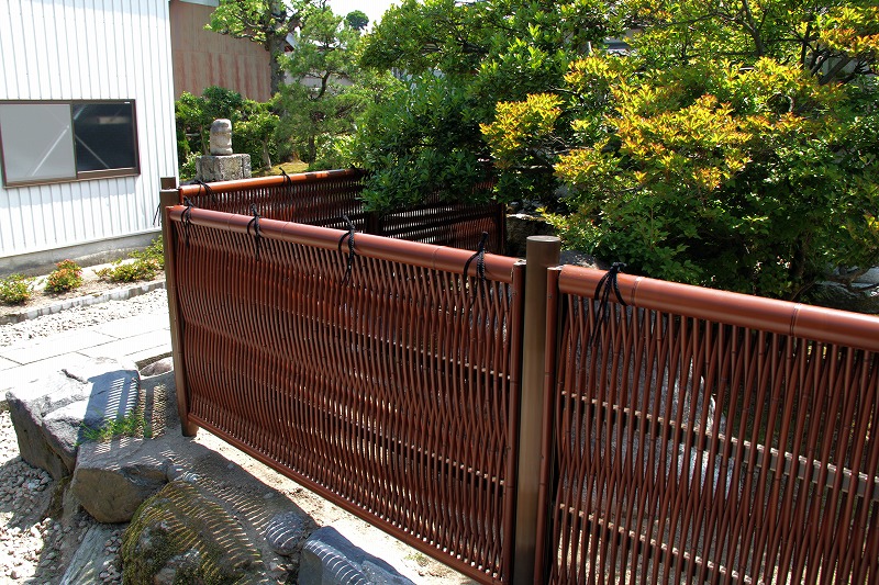 「大津垣O2型 柱見せタイプ(すす竹木目調角柱)」