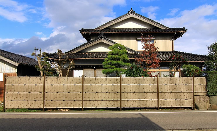 人工竹垣組立てセット「建仁寺垣AW型さび竹」柱見せ 片面