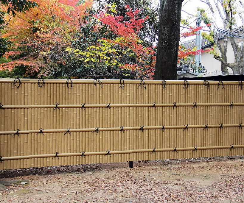 格安価格の人工竹垣 組立セット「建仁寺垣B型（ゴマ竹 柱見隠しタイプ）片面」