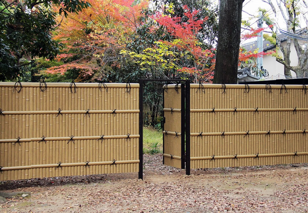 人工竹垣組立てセット「建仁寺垣B型」ゴマ竹 柱見隠し 片面